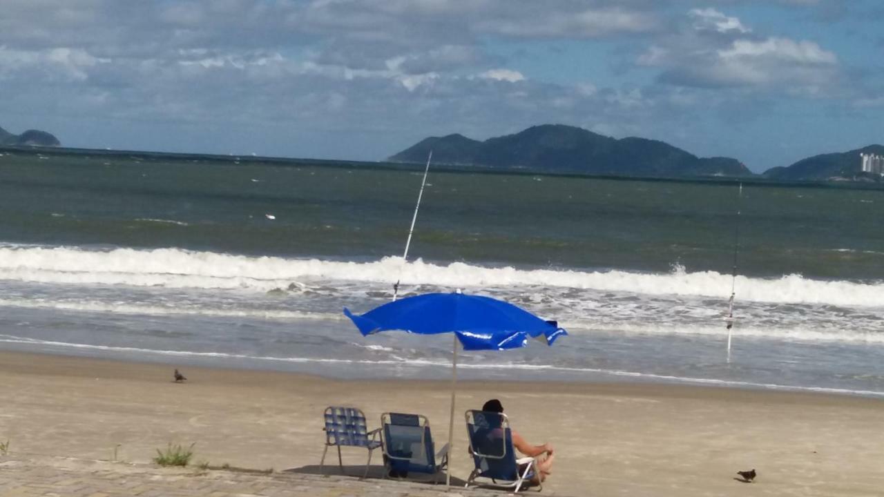 Apartamento Enseada: Beachfront Oasis with 3 Bedrooms and 2 Balconies Guaruja Exterior photo